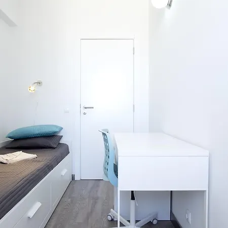 At Ease * リスボン